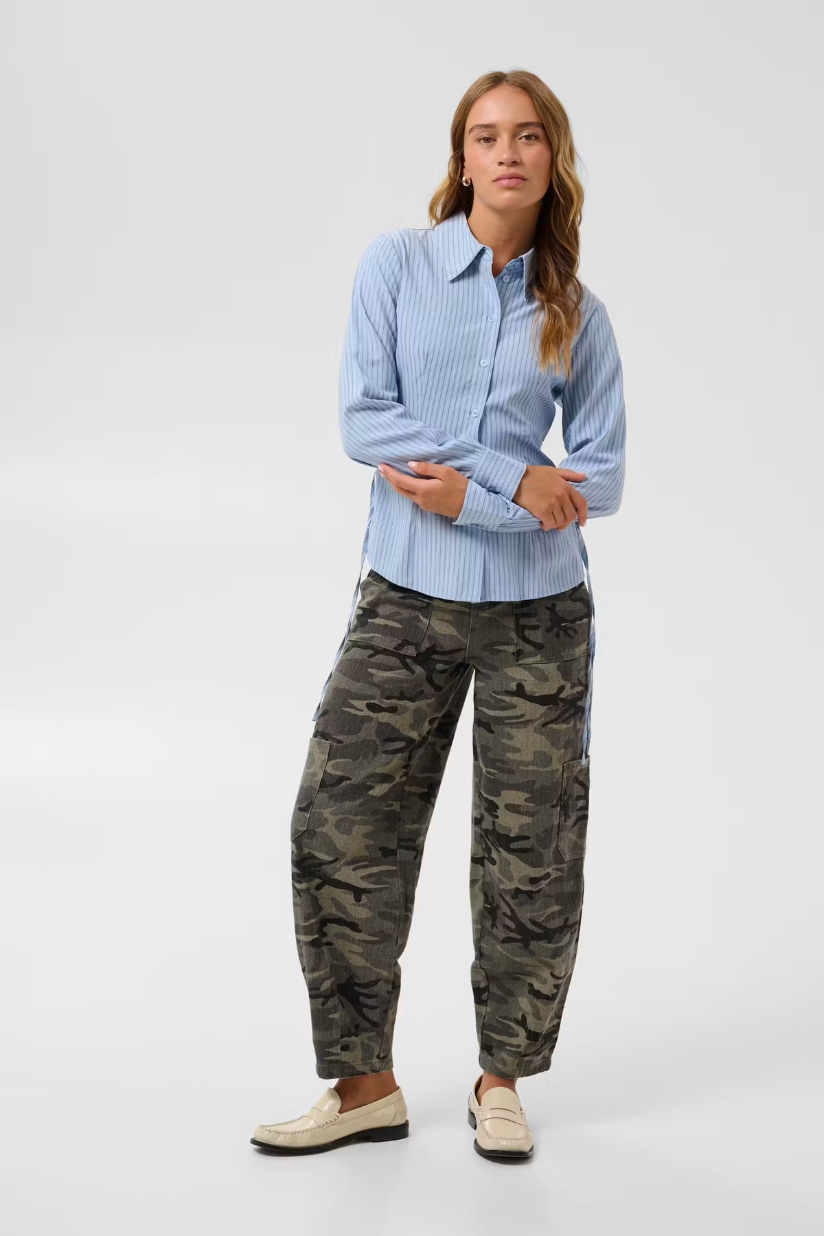 Kaffe Lilana Cargo Pants in Camo