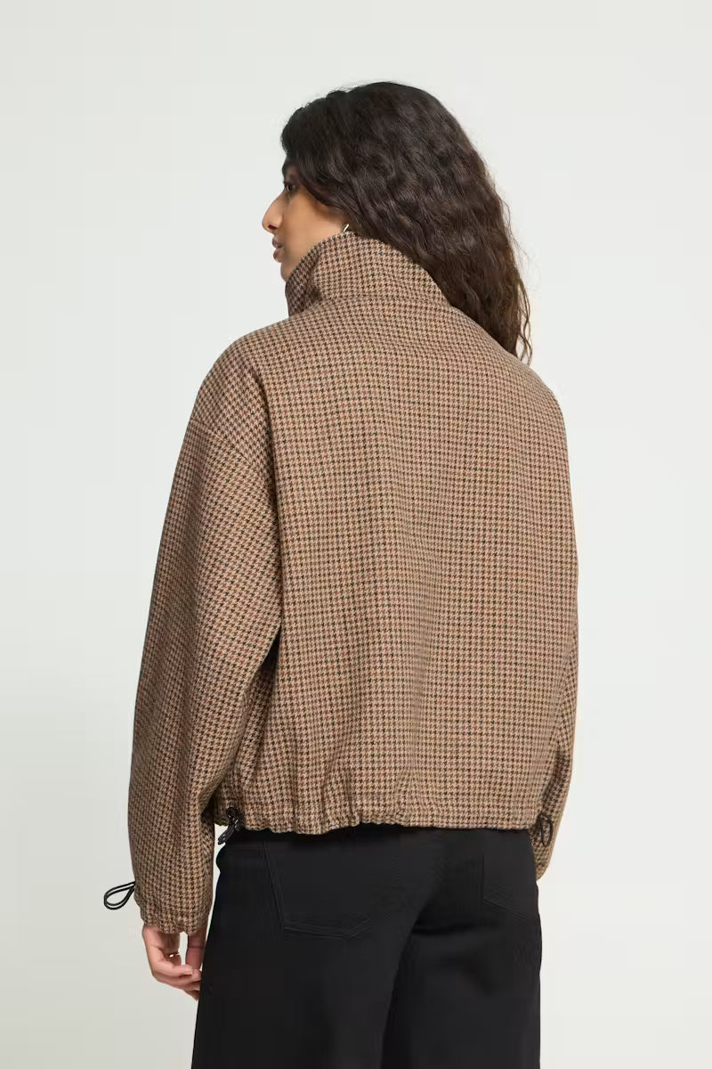 ICHI Esolu Jacket in Brown Check