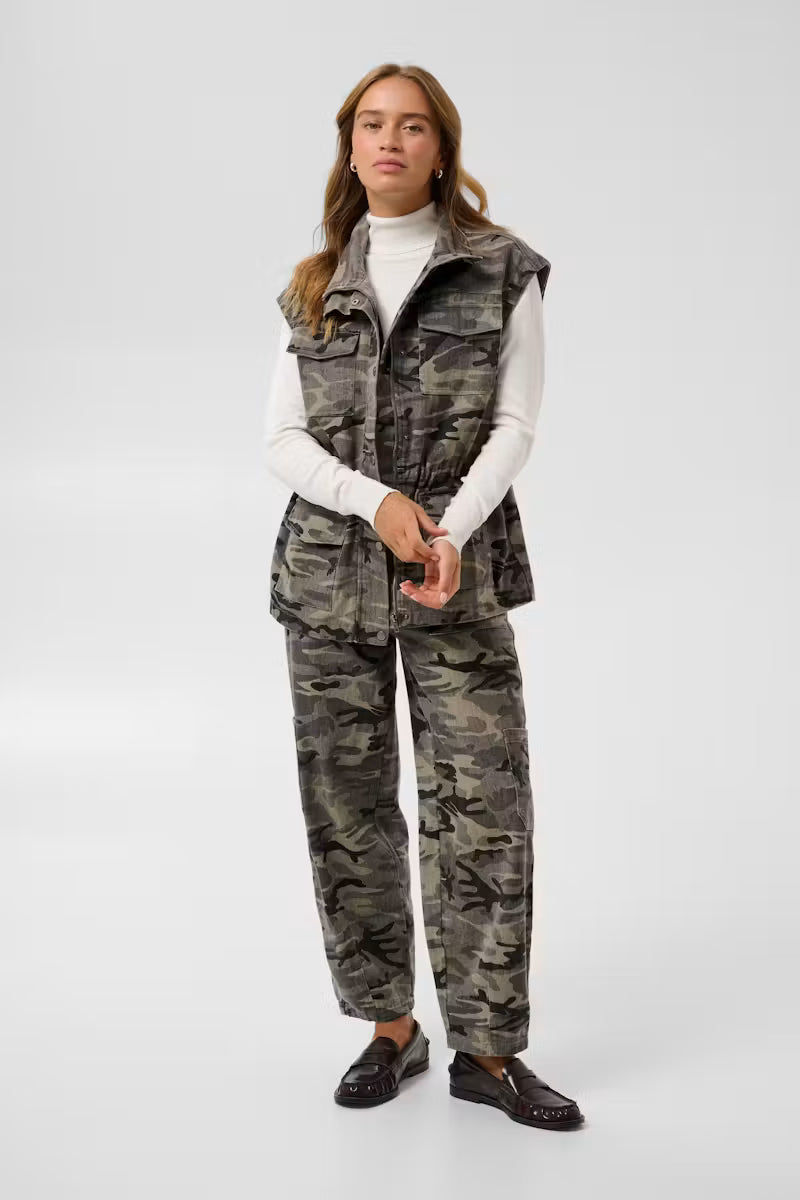 Kaffe Lilana Warm Waistcoat in Camo