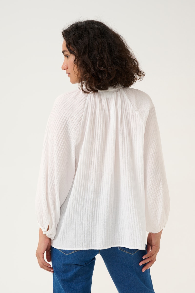 Kaffe Lianna Blouse in Chalk