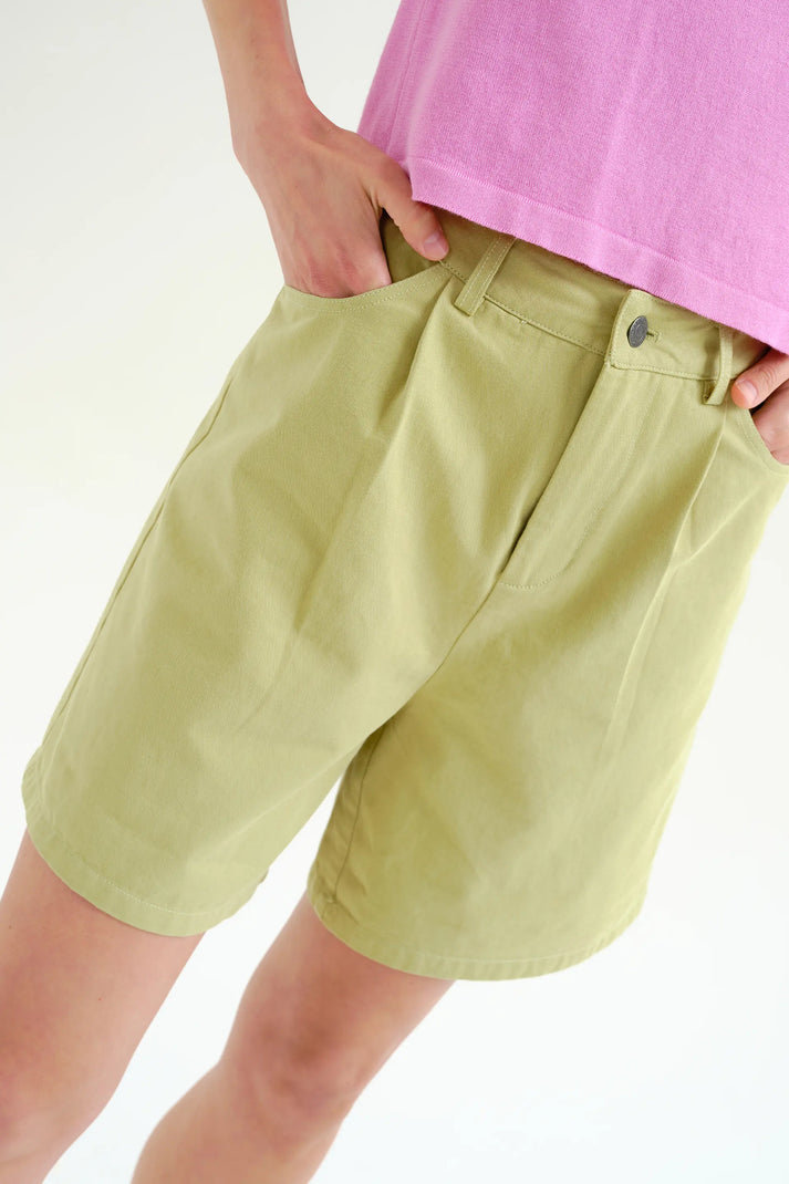 Compania Fantastica High Waisted Green Shorts