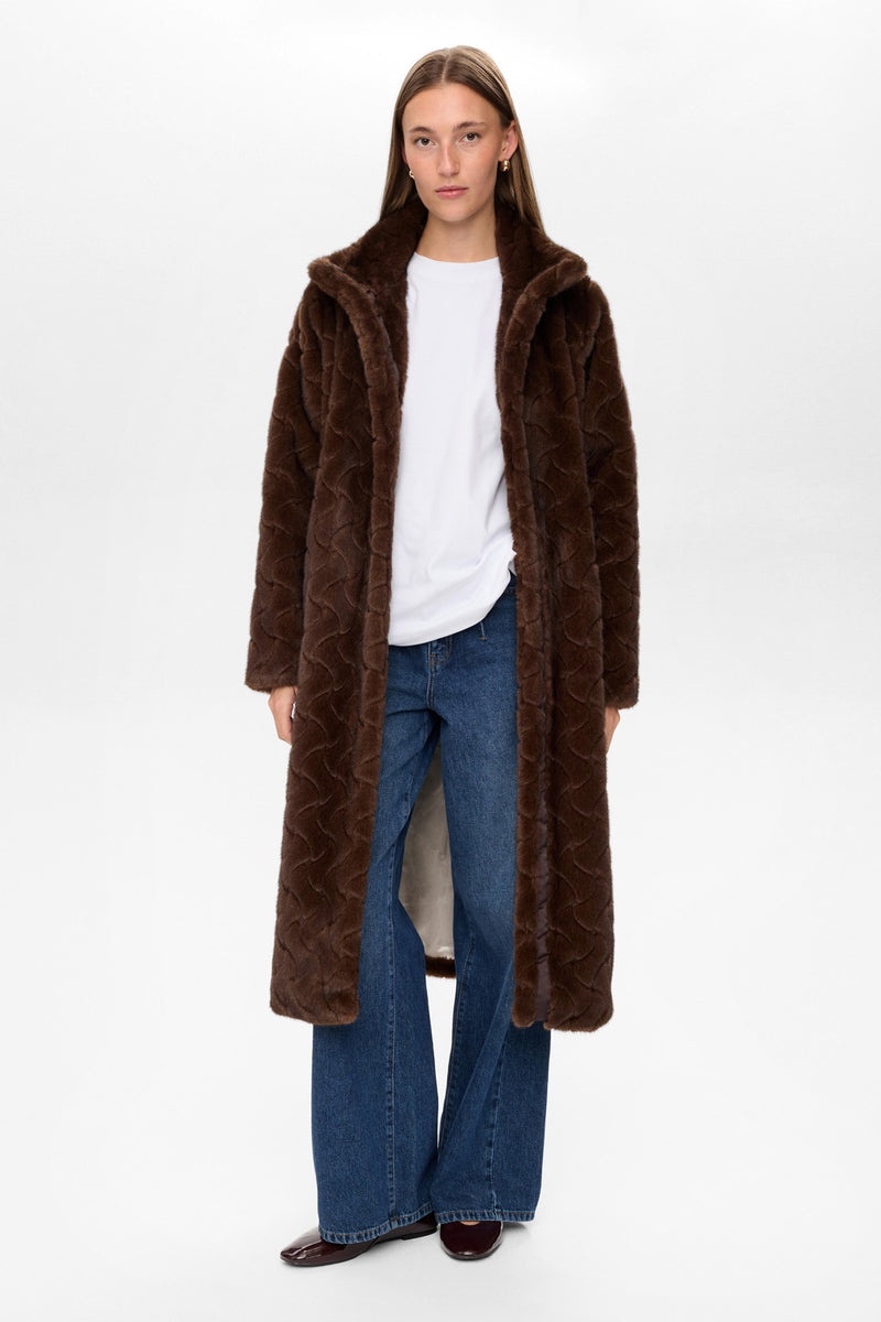 Numph Zitta Fake Fur Coat in Black Coffee