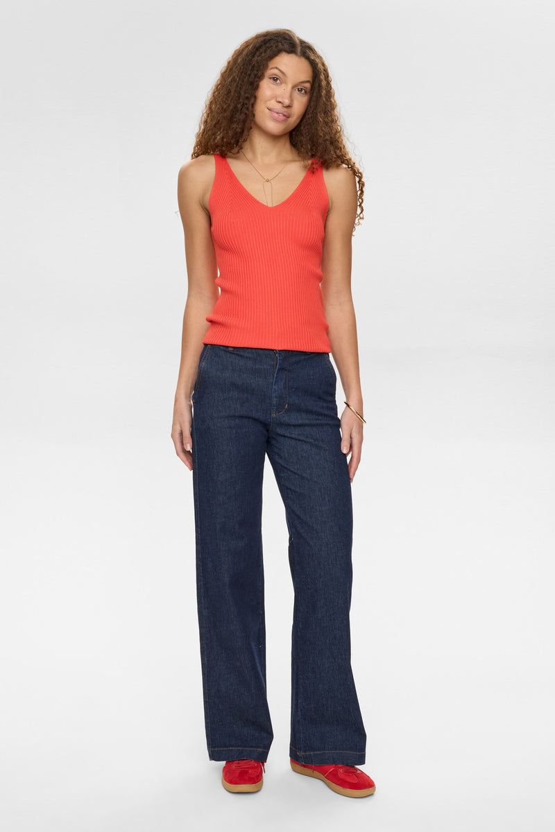 Numph Cerys Cropped Top in Cayenne