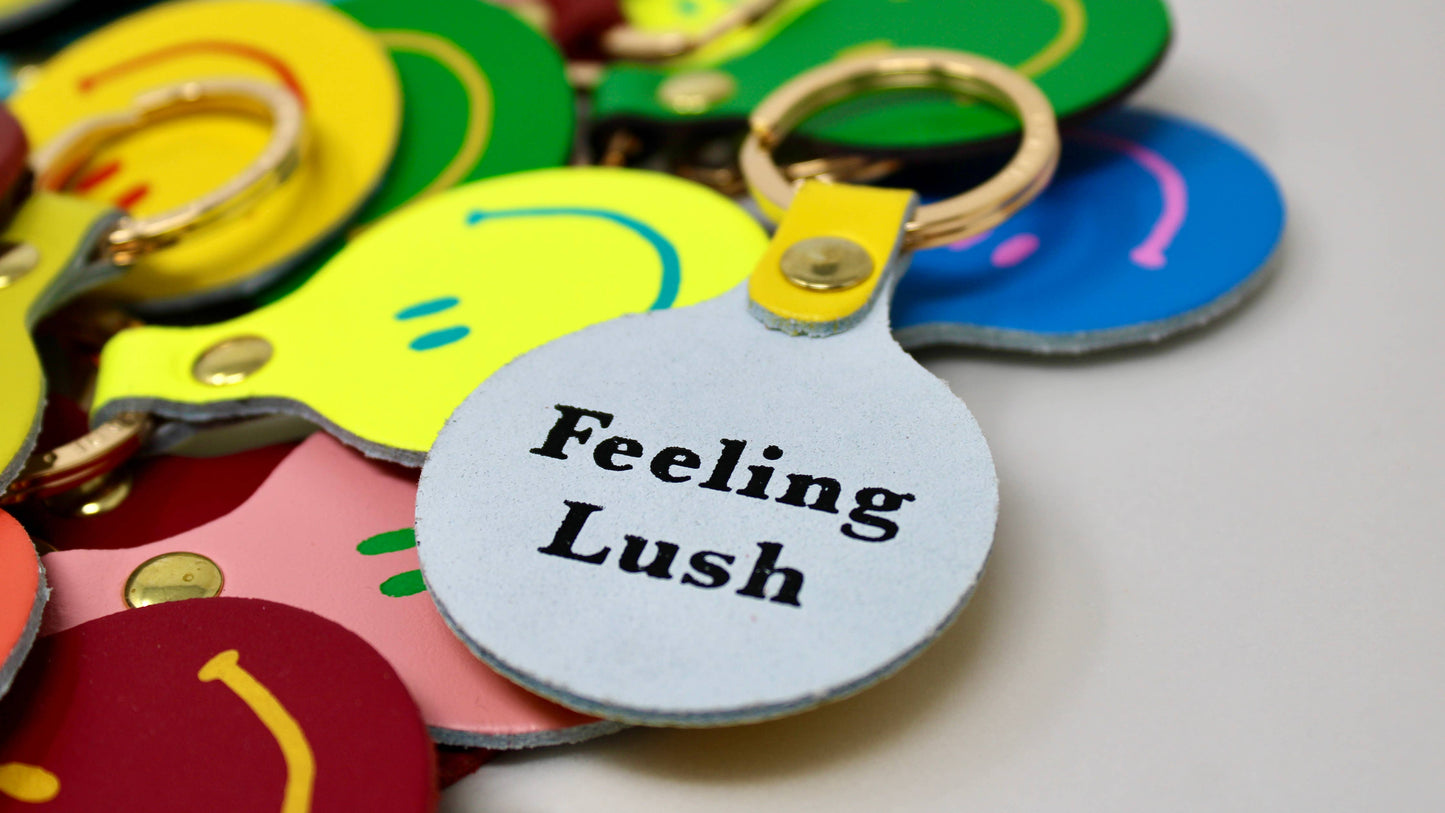 Feeling Lush Smilie Face Key Fob: Green