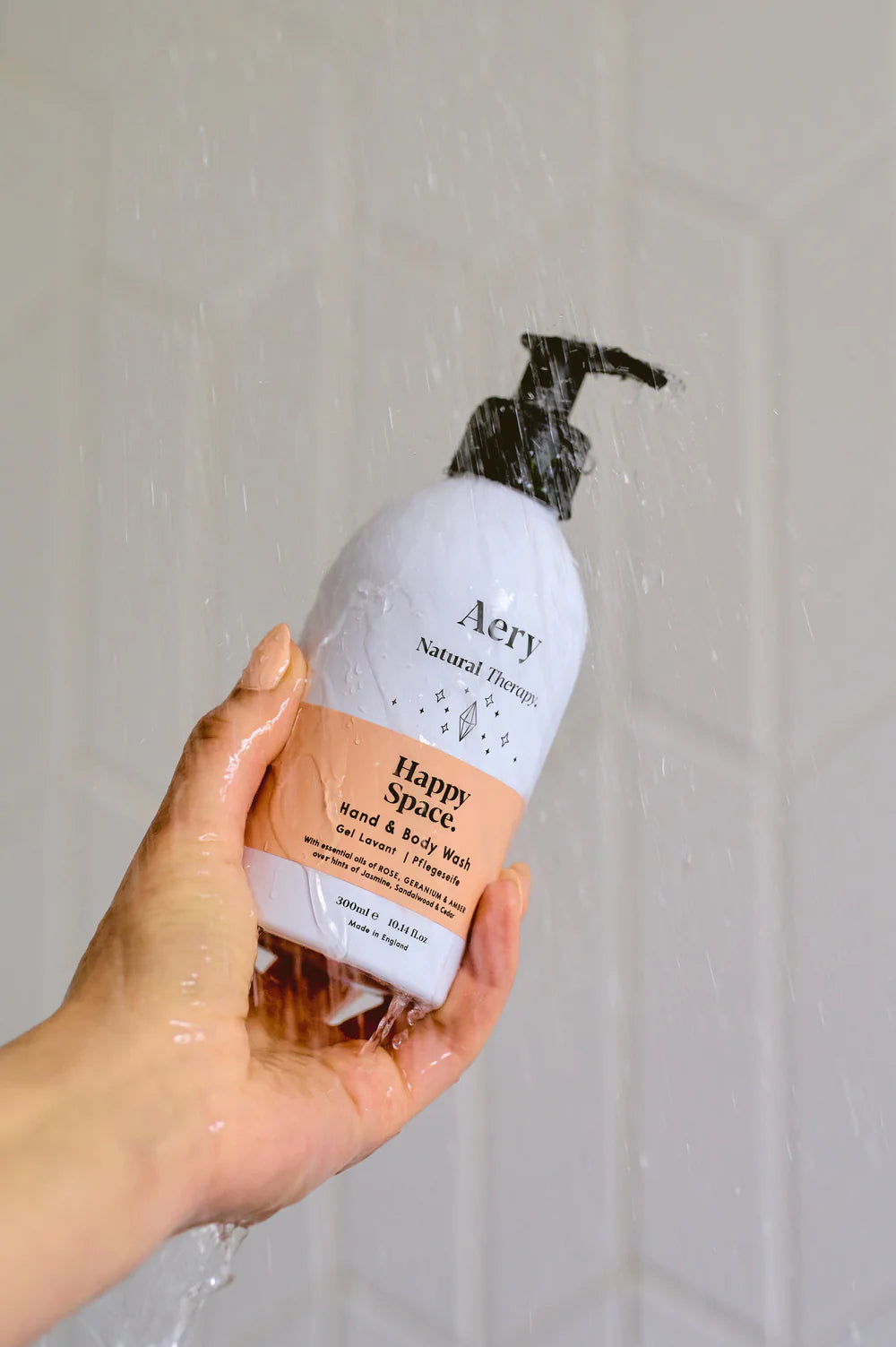 Aery Happy Space Hand & Body Wash 300ml - Rose Geranium and Amber