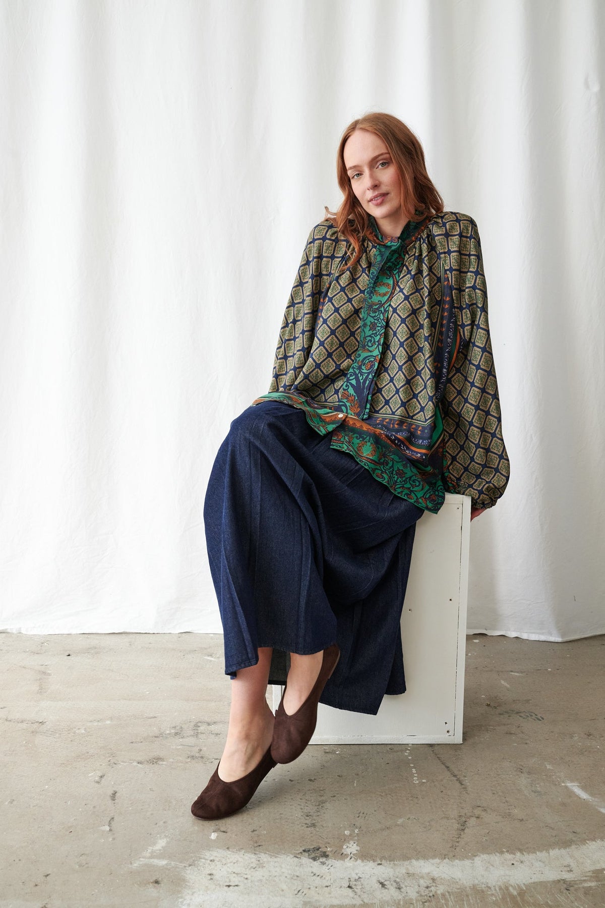 One Hundred Stars Amulet Emerald Pussybow Blouse