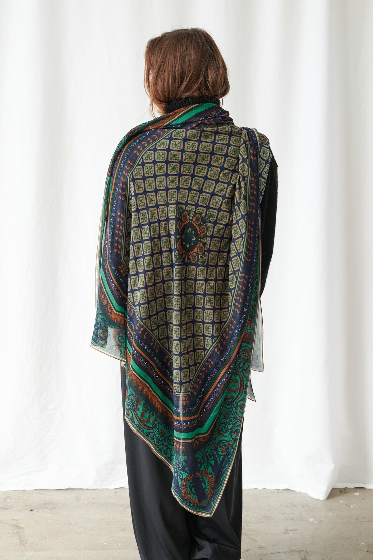 One Hundred Stars Amulet Emerald Scarf