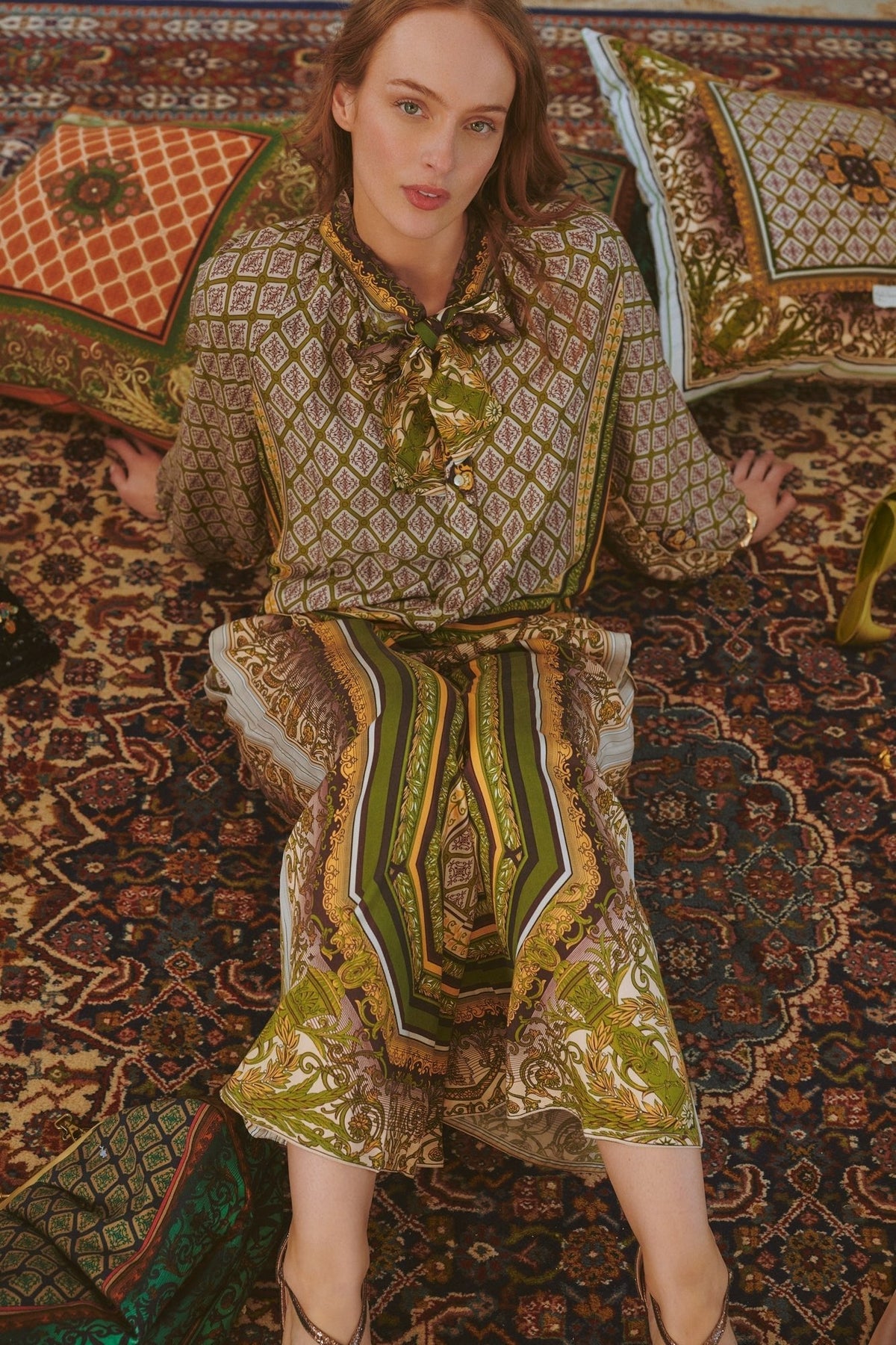 One Hundred Stars Amulet Green Pussy Bow Blouse