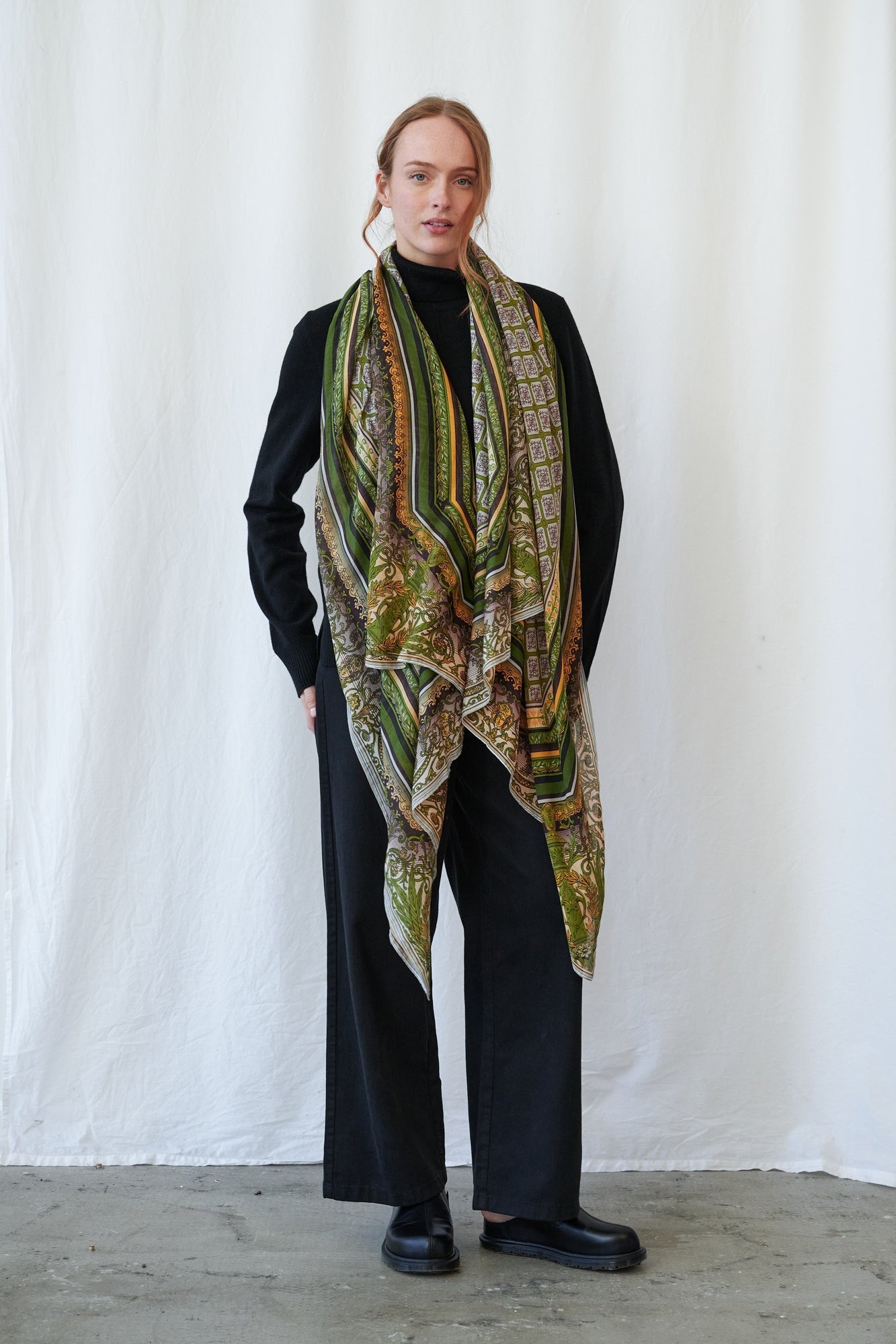 One Hundred Star Amulet Green Scarf