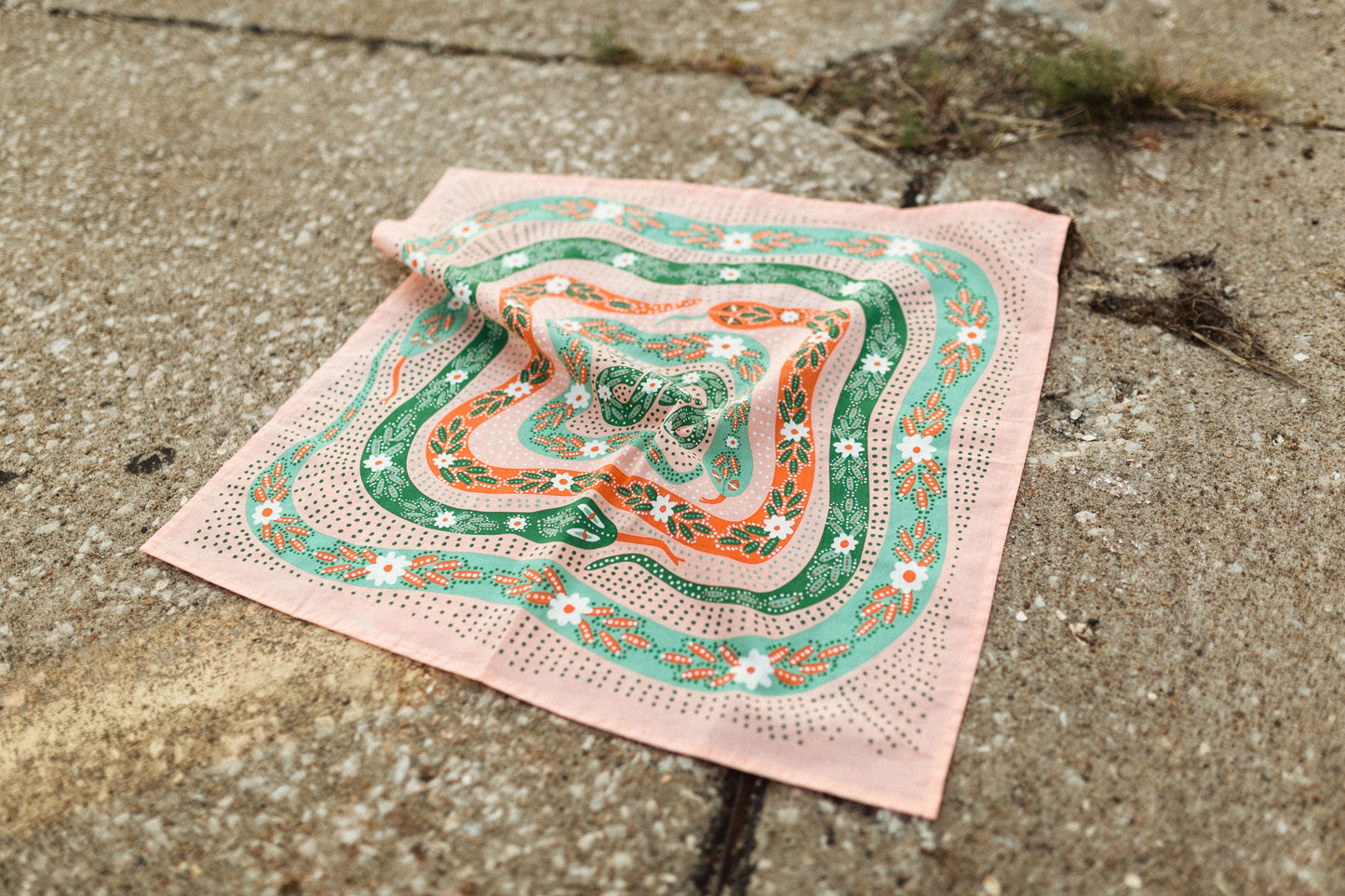 Handker Bandana No. 069 Snakes Pink Bandana