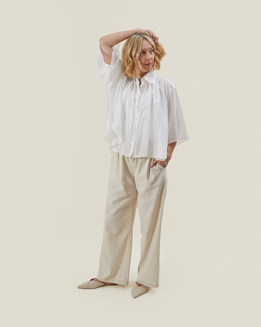 loose fit Alice shirt in White  with 3/4 length wide sleeves