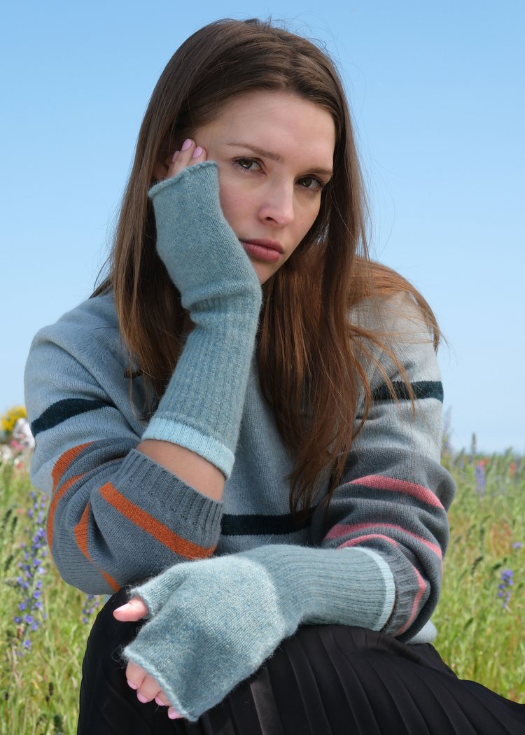 Quinton + Chadwick Soft Fingerless Wristwarmers with Contrast Cuff in Sea Mist and Aqua