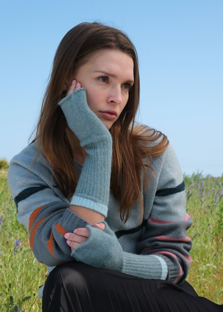 Quinton + Chadwick Soft Fingerless Wristwarmers with Contrast Cuff in Sea Mist and Aqua