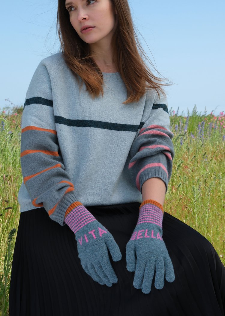 Quinton + Chadwick Vita Bella Gloves in Mint and Nougat Pink