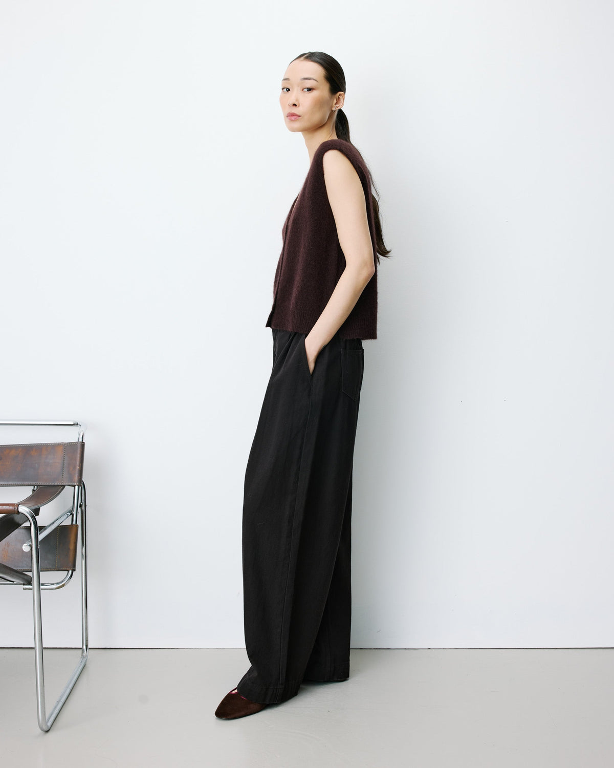 Grace & Mila Nars V Neck Cardigan in Chocolate