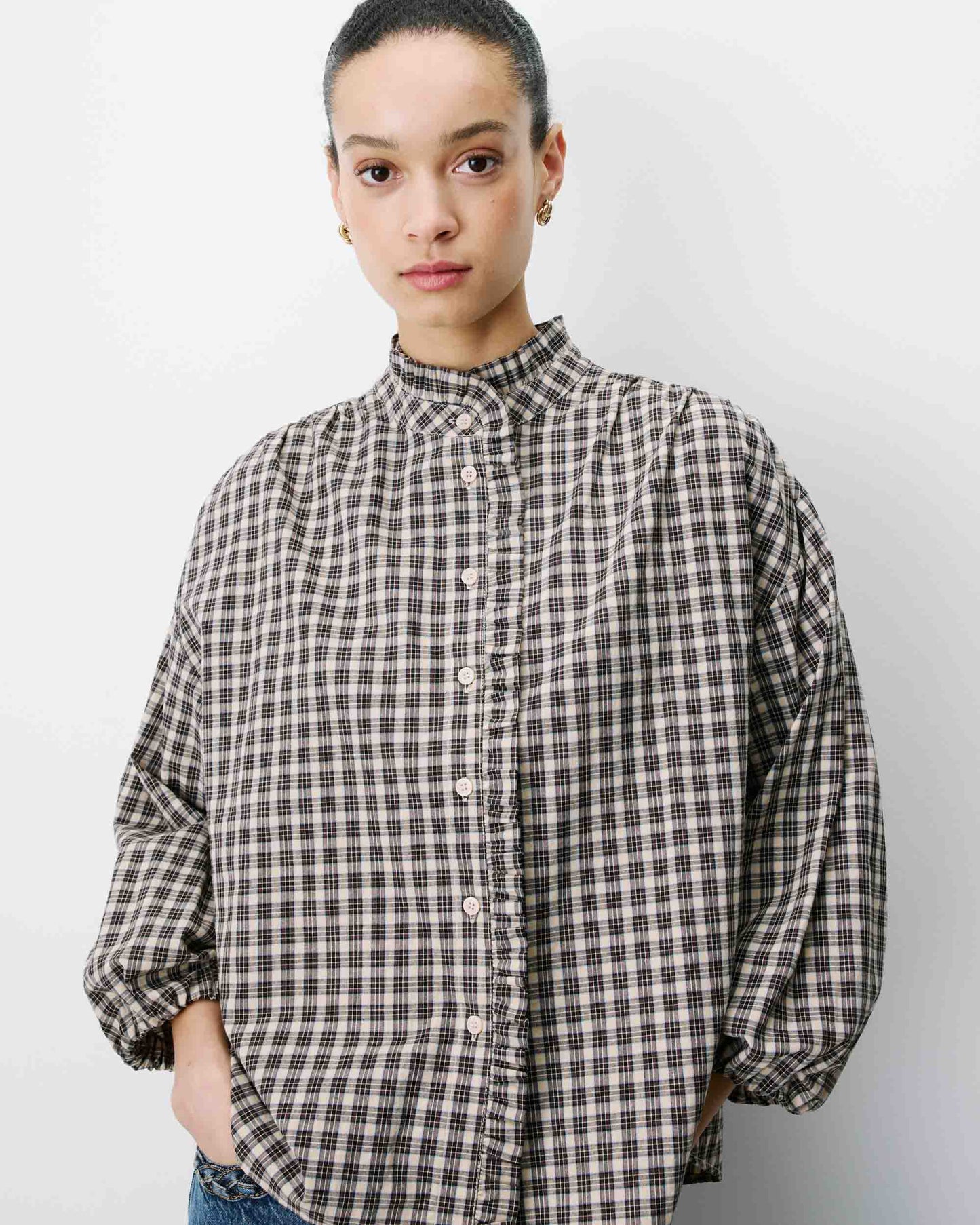 Grace & Mila The ADELIE button-down blouse in Latte