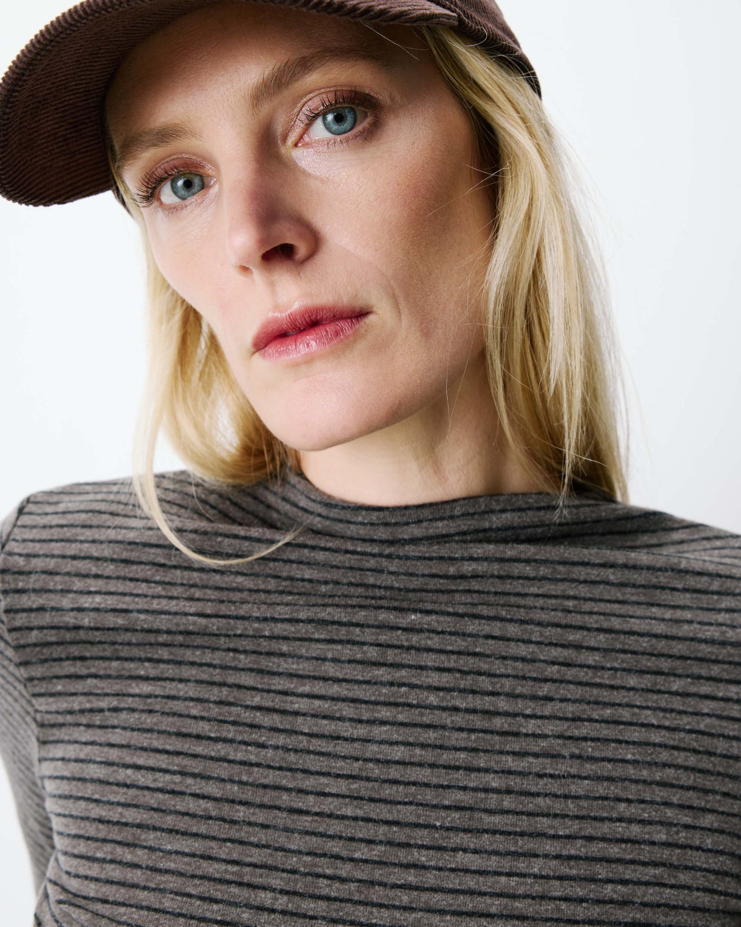 Grace & Mila Striped Aralee Top in Anthracite