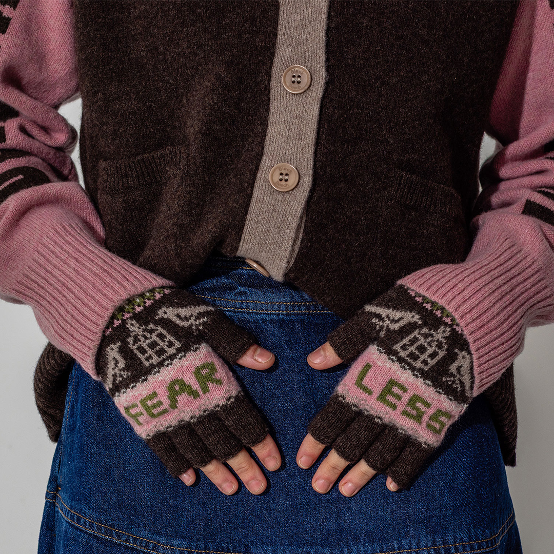Black & Beech Fearless Fingerless Gloves in Cocoa