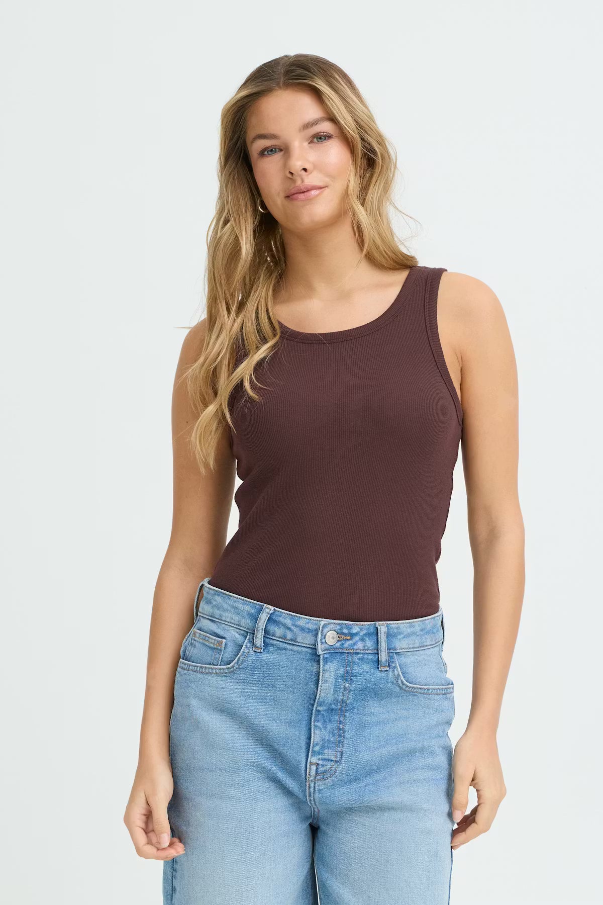 Fransa Hizamond Vest Top in Chocolate