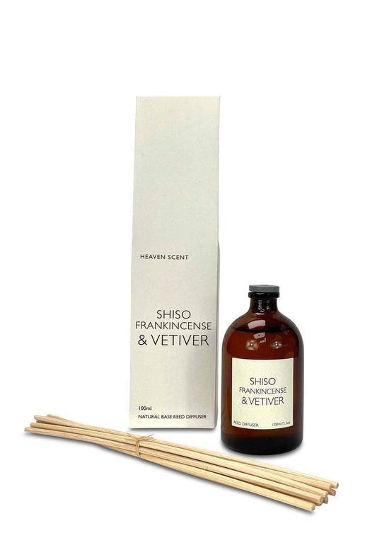 Shiso Frankincense & Vetiver Diffuser has hints of rosemary, pine sap, and sweet amber, while Vetiver adds earthy, woody, leathery and smoky dry notes.