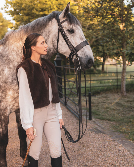 Chalk Felicity Gilet in Cappuccino