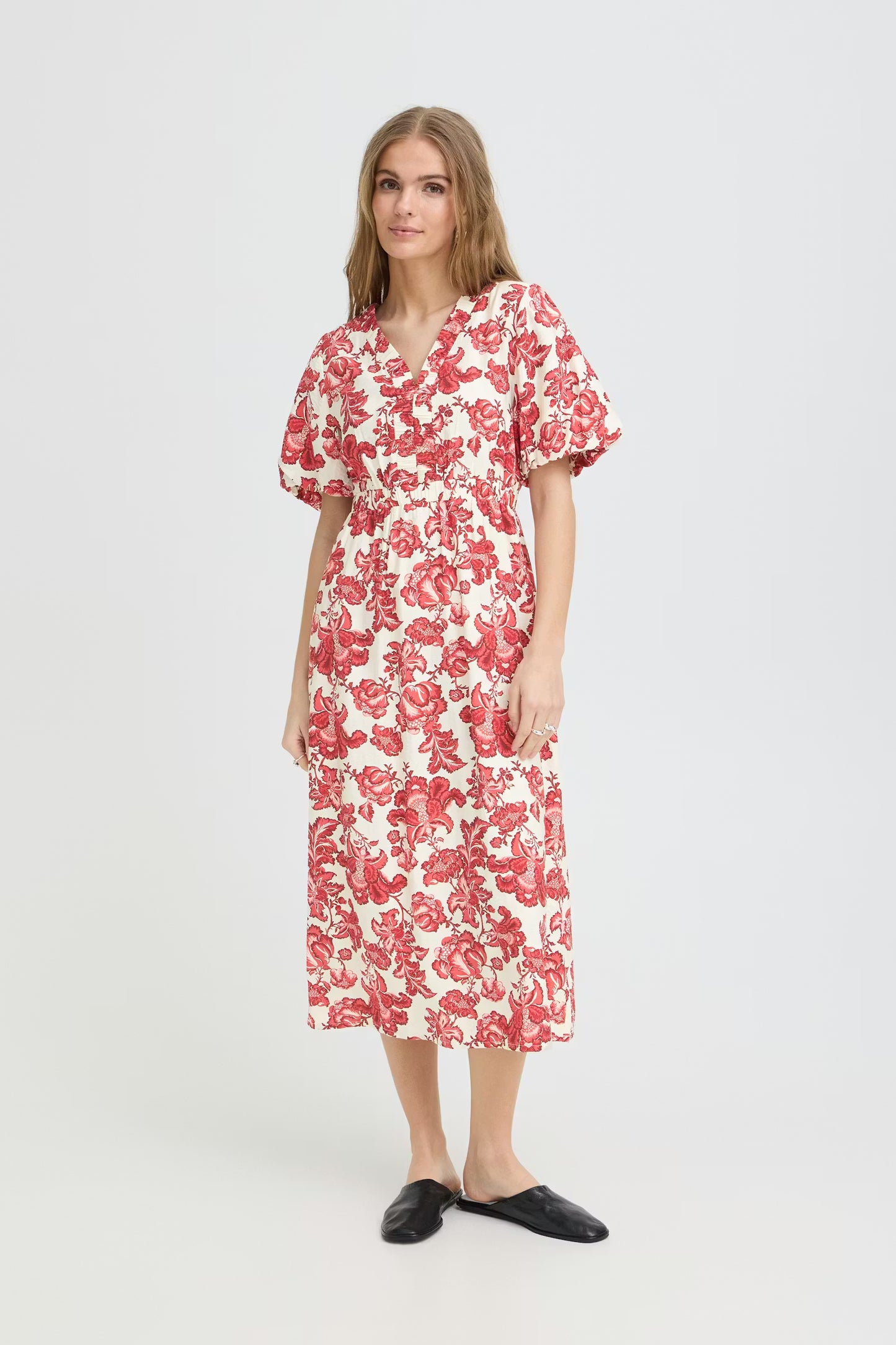 ICHI Gilvis Dress in Red Floral
