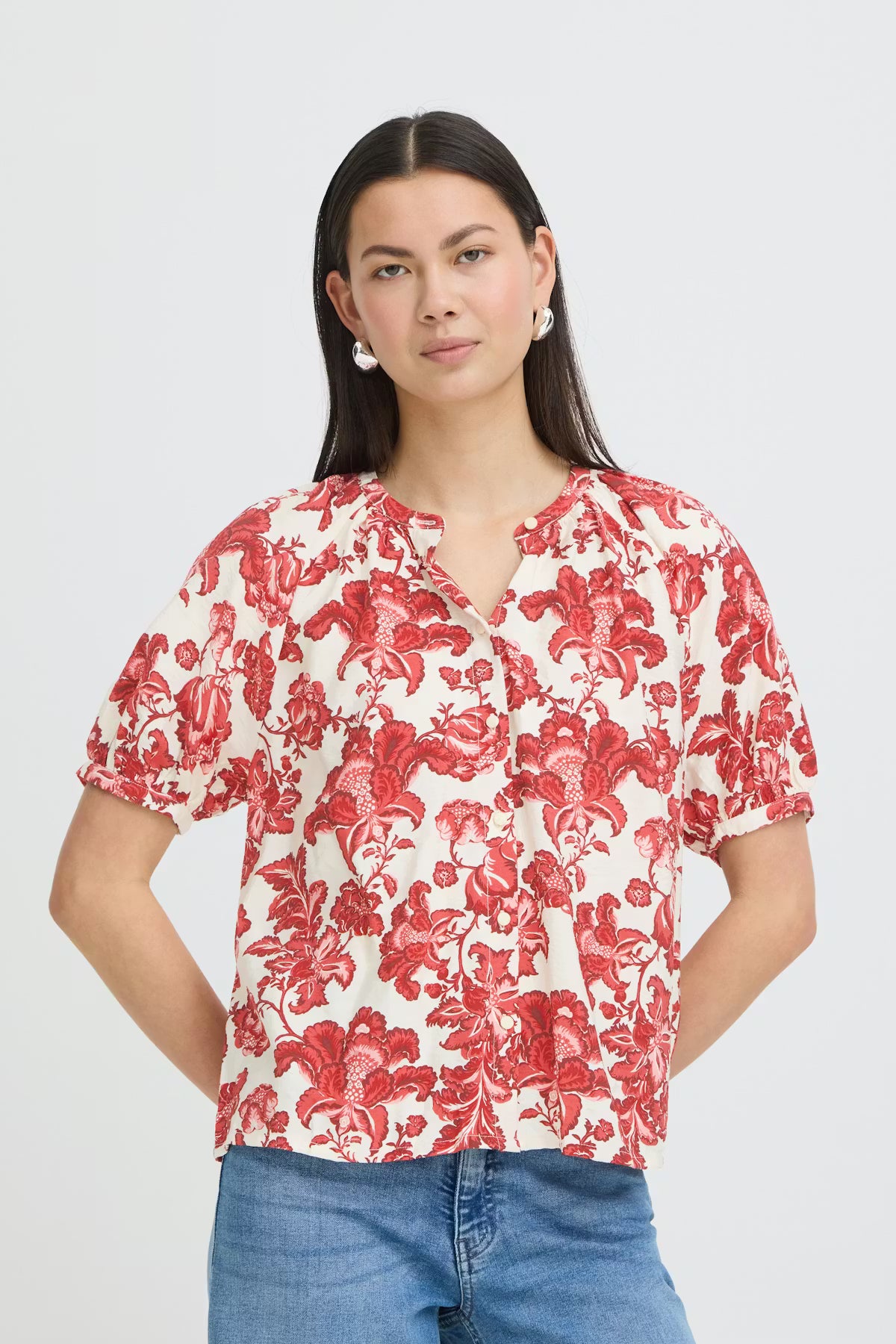 ICHI Gilvis Shirt in Red Floral