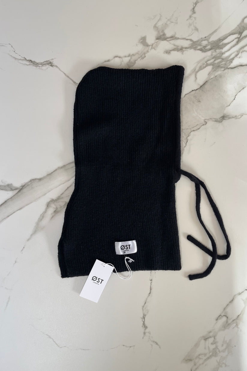Ost London Rikke Cashmere Balaclava -Black