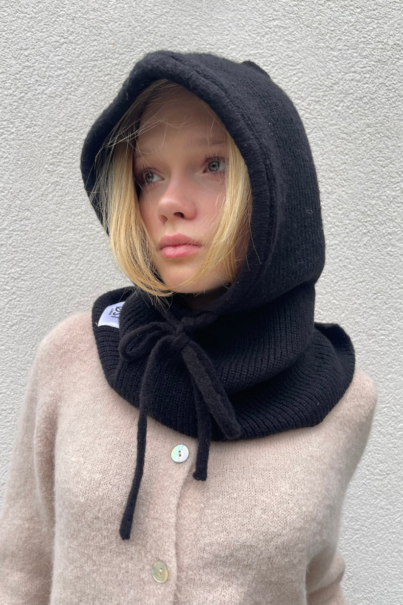 Ost London Rikke Cashmere Balaclava -Black