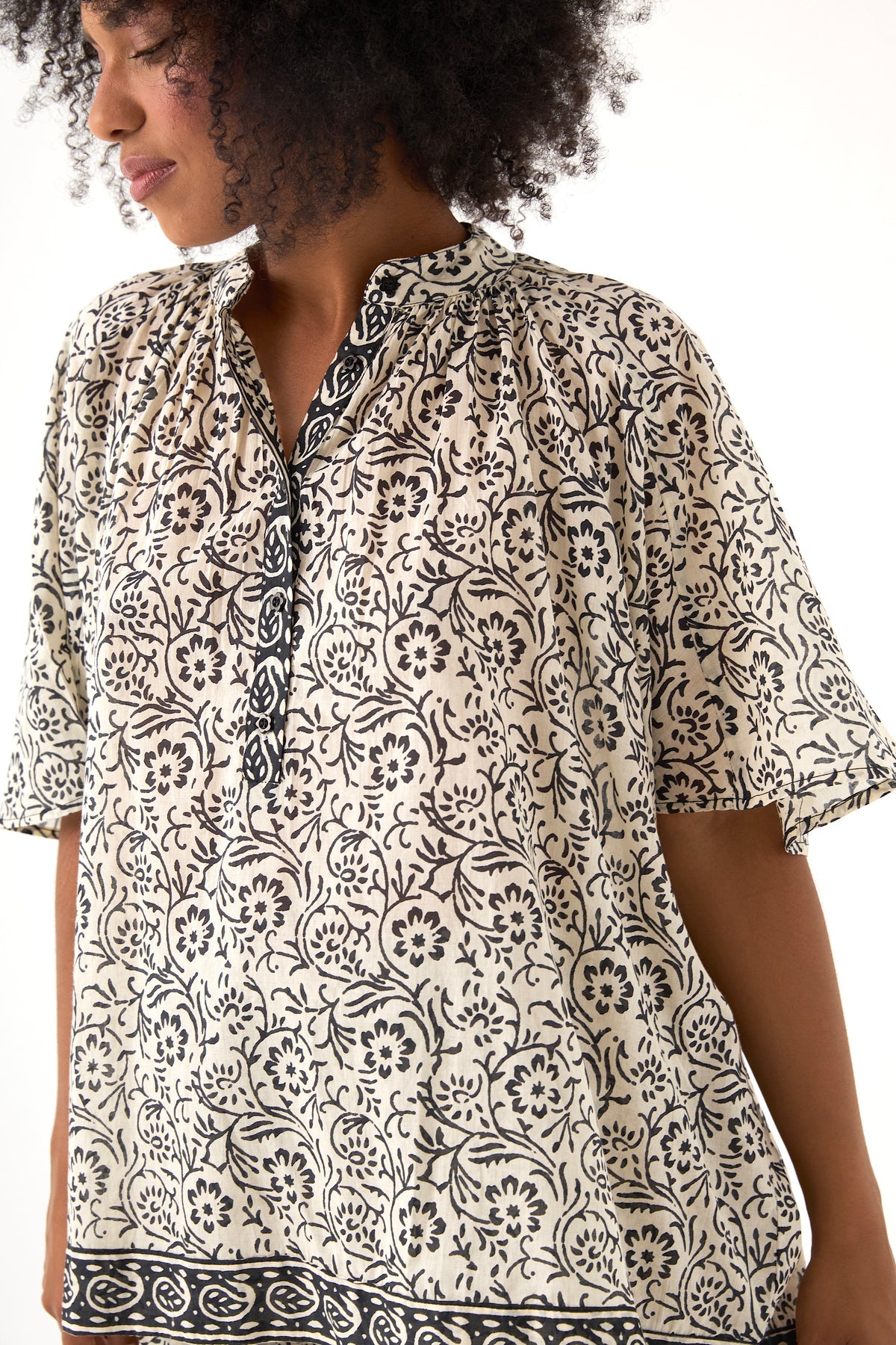 Chico Soleil BHUMI Top in Fleurs De Tiare