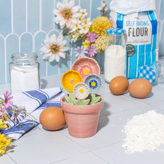 Sass & Belle Flower Measuring Spoons - with pot