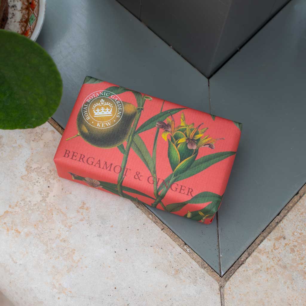 The English Soap Company - Bergamot and Ginger Soap