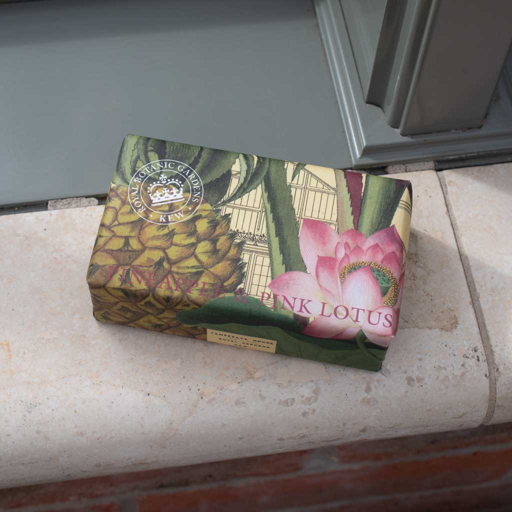 The English Soap Company - Pineapple and Pink Lotus Soap