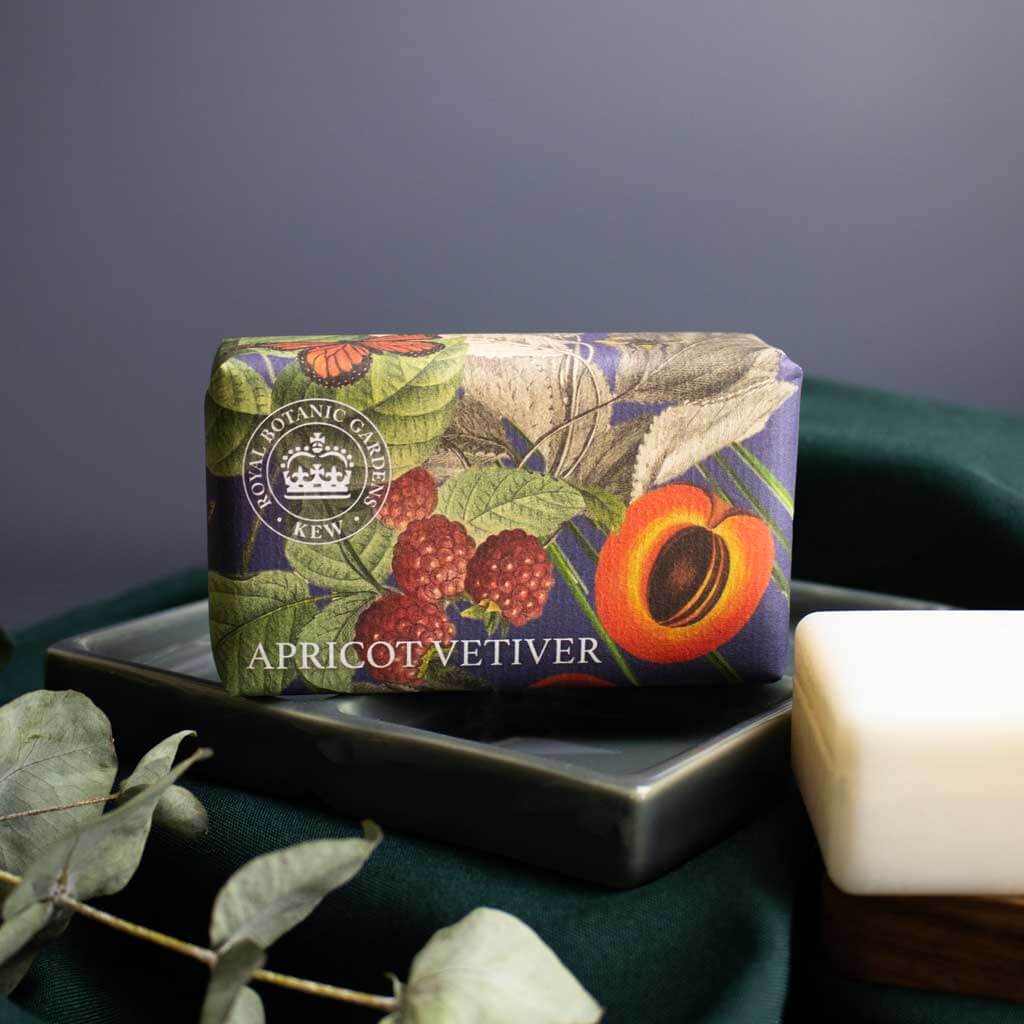 The English Soap Company - Apricot Vetiver Soap