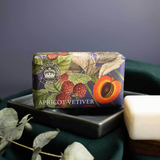 The English Soap Company - Apricot Vetiver Soap