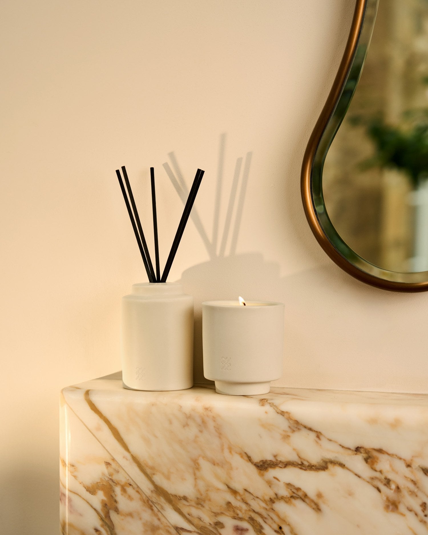 Katie Loxton Ceramic Sentiment Reed Diffuser 'Fabulous Friend' in Fresh Fig & Wild Freesia