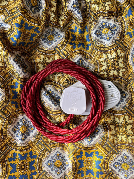 Lola's Leads Fabric Extension Cable - Garnet & White