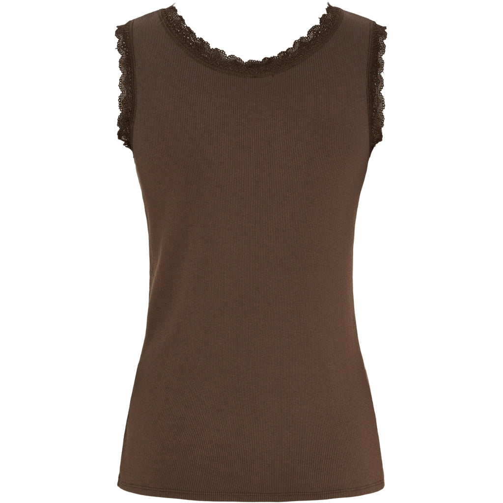Marta Angeline Top in Moro