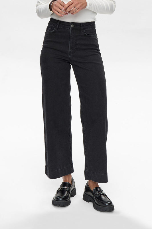 Numph Paris Cropped Black Jeans in Caviar