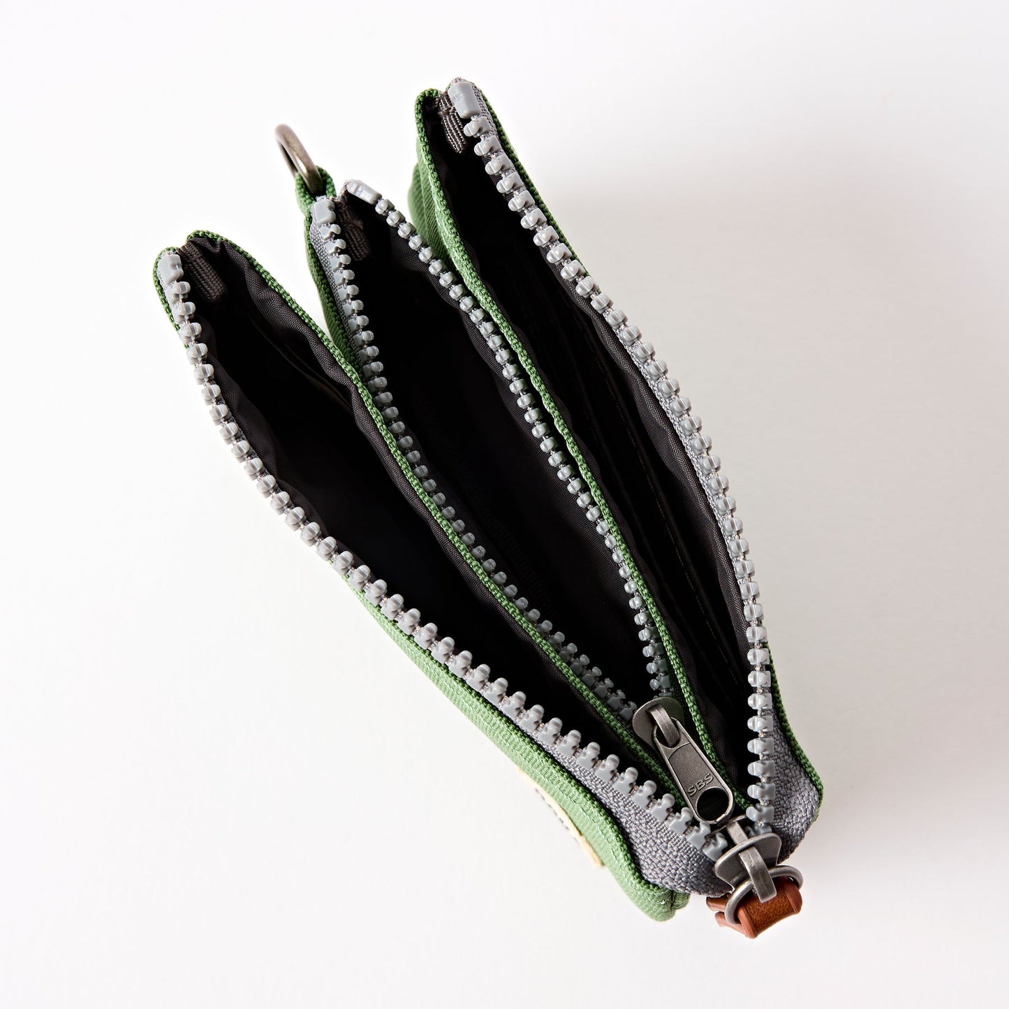 Roka London Carnaby Wallet in Artichoke