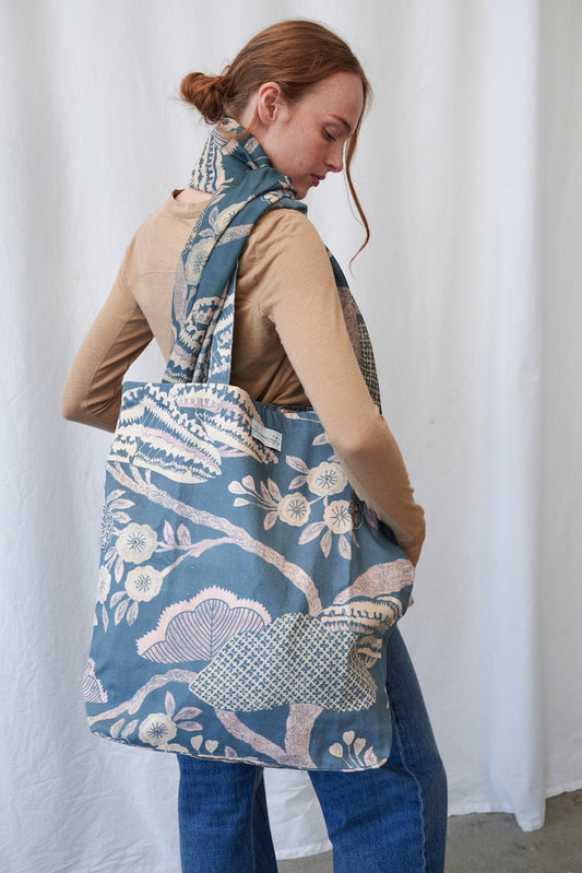 One Hundred Stars Rosa Blue Canvas Bag