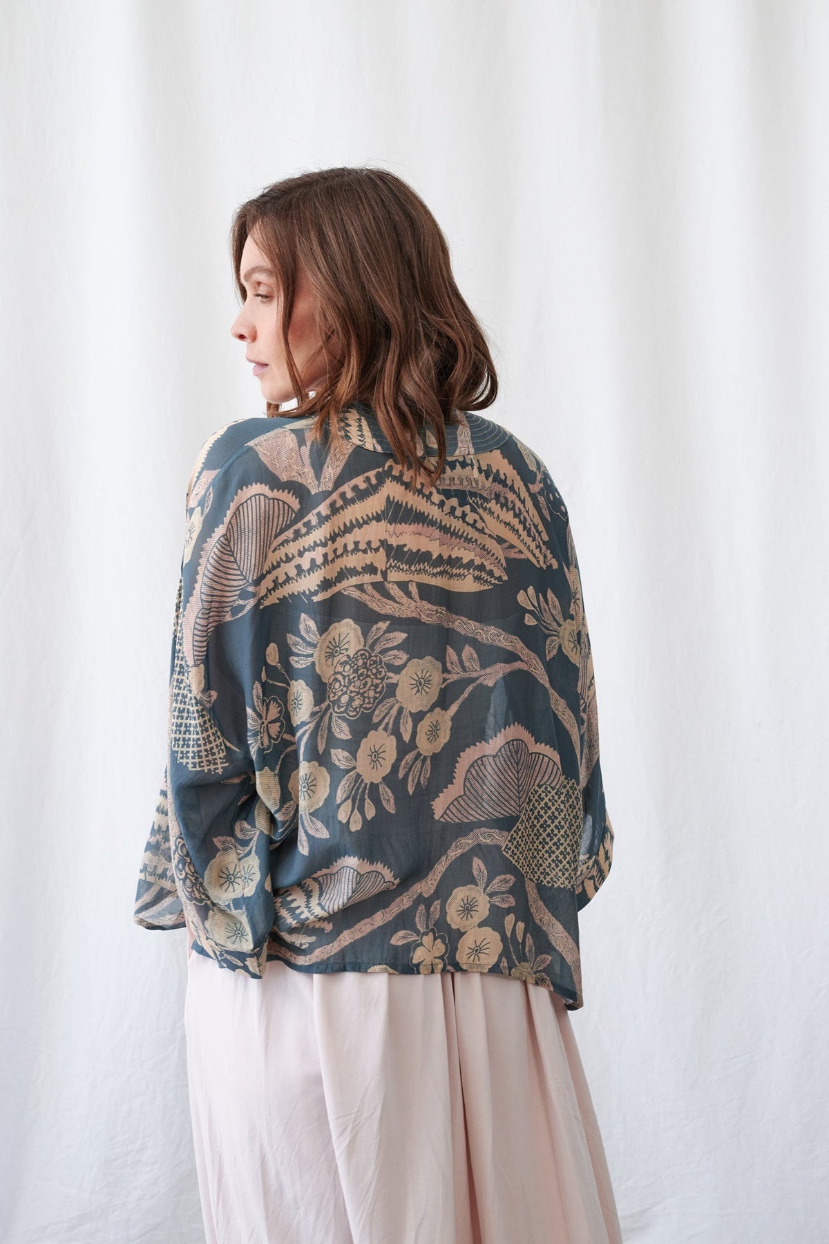 One Hundred Stars Rosa Blue Kimono