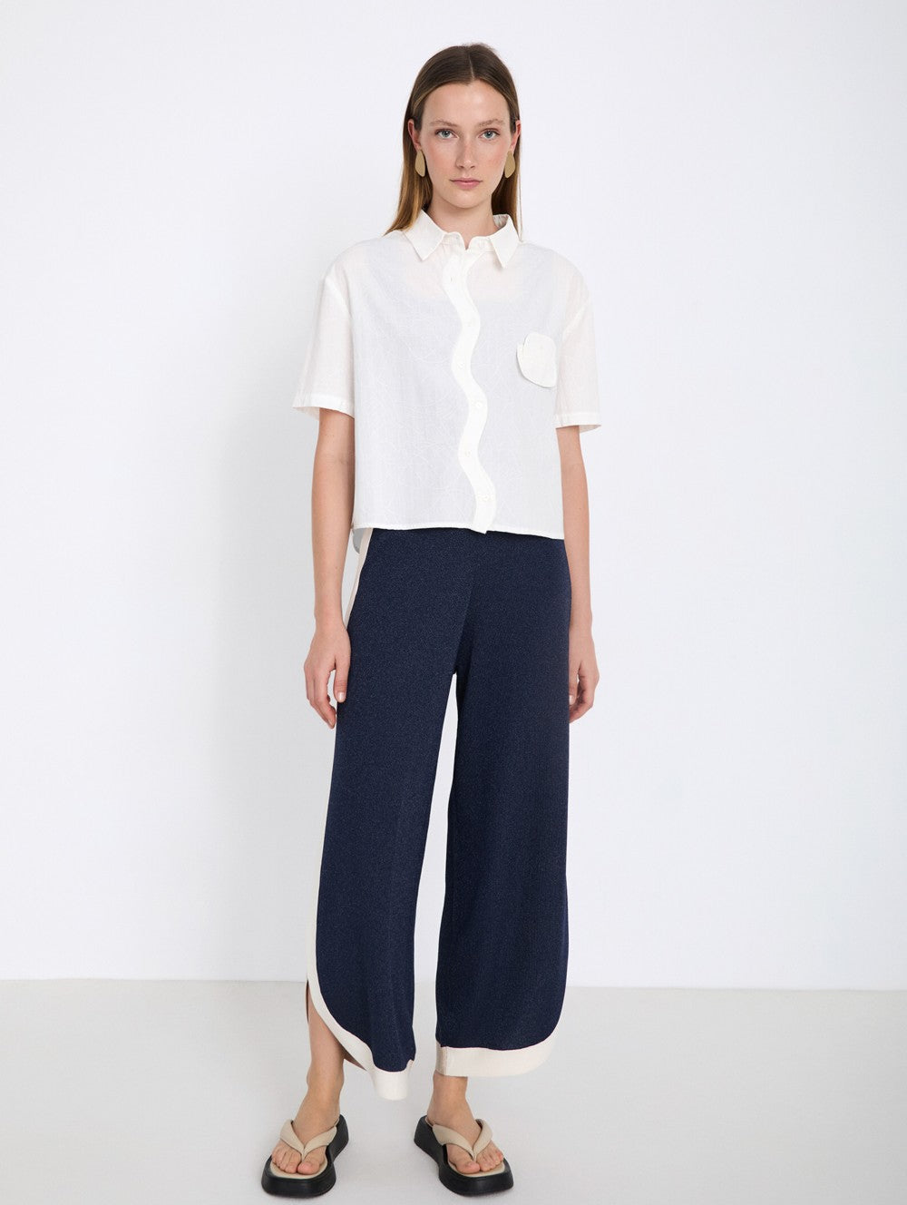 Skatie Shirt with Wavy Placket in White