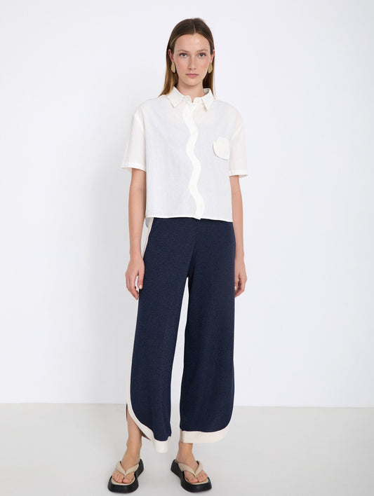 Skatie Shirt with Wavy Placket in White