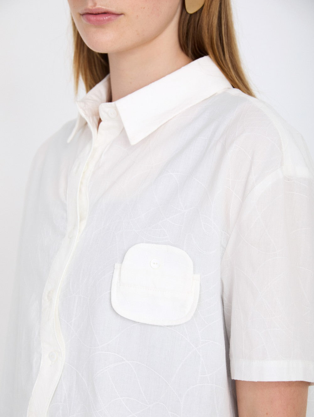 Skatie Shirt with Wavy Placket in White