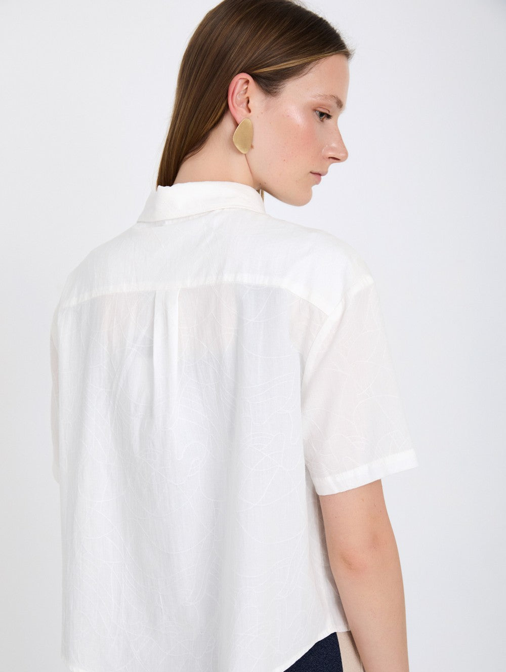 Skatie Shirt with Wavy Placket in White