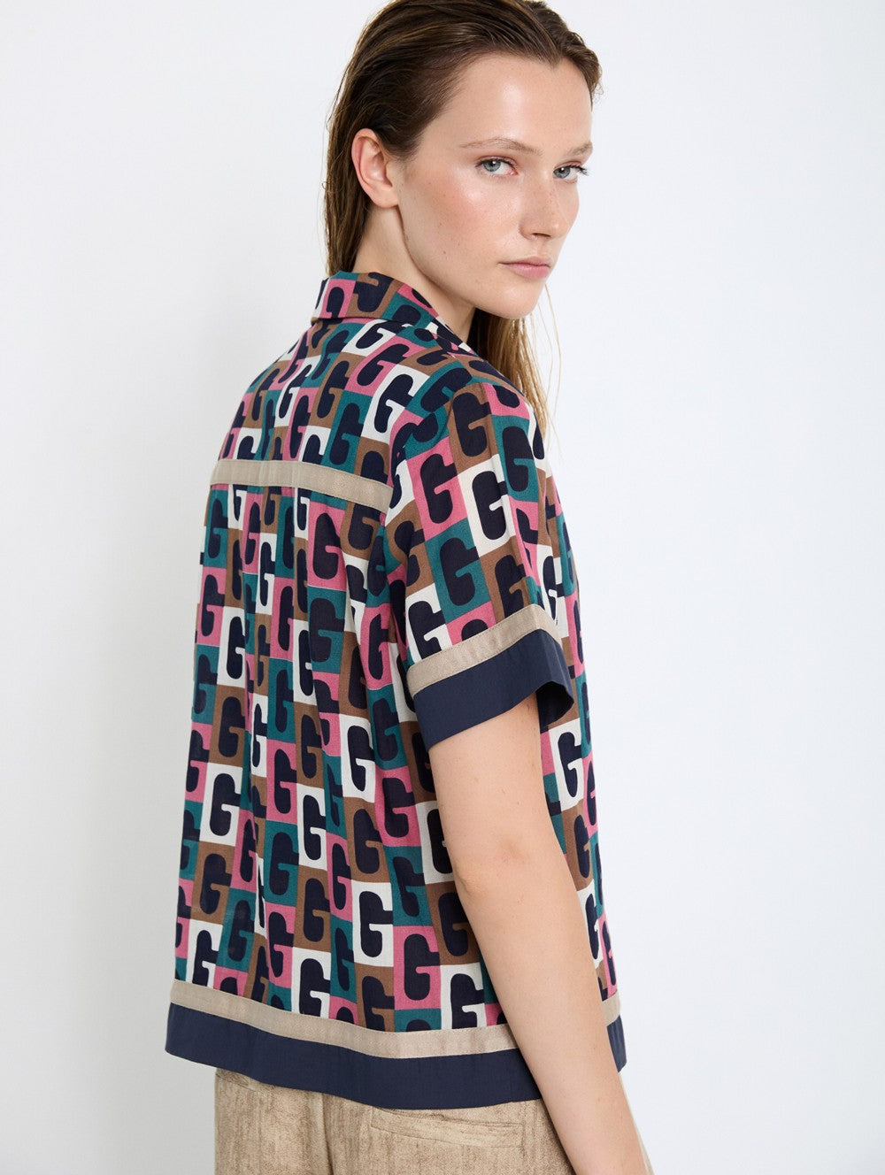 Skatie Retro Print Shirt in Geranium