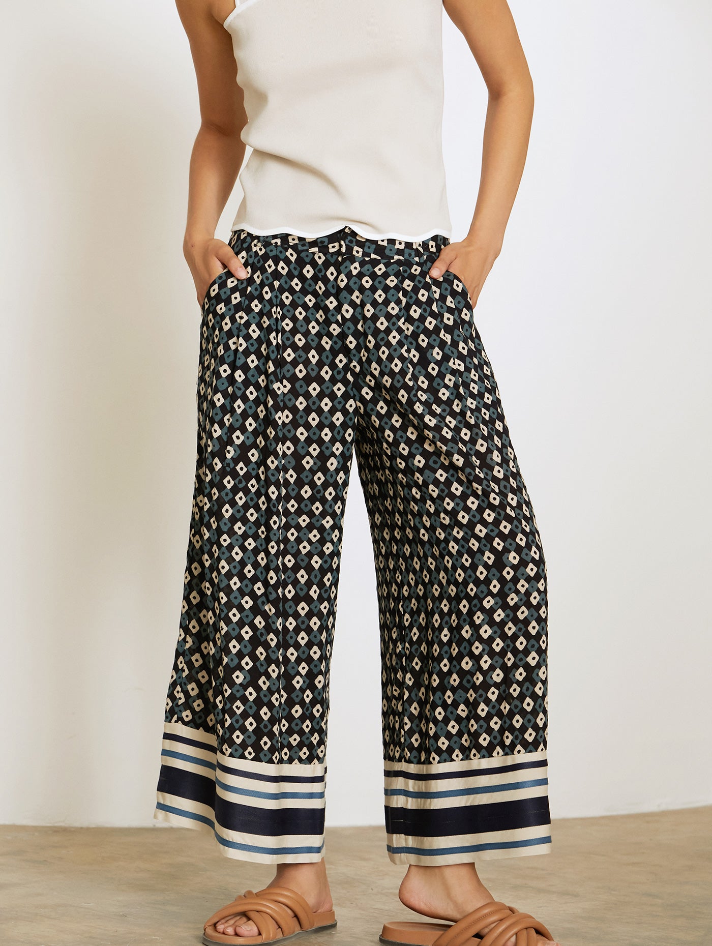 Skatie Printed Cotton Trousers in Navy