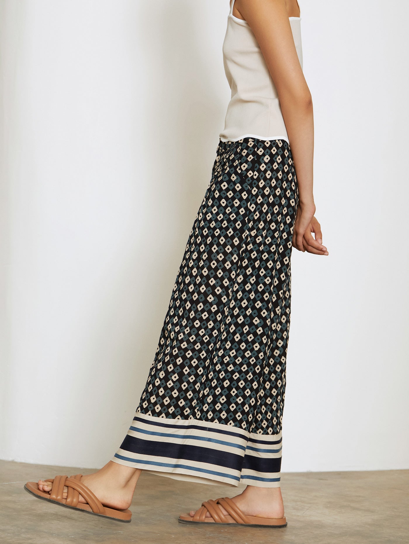 Skatie Printed Cotton Trousers in Navy