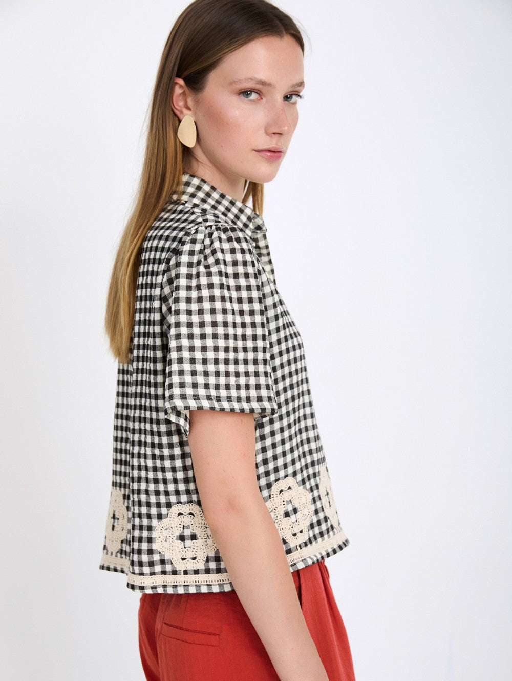 Skatie Gingham Shirt with Embroidery in Black & White
